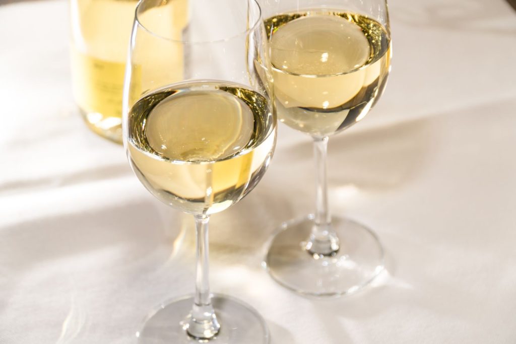 モンラッシェのグラスワインイメージ